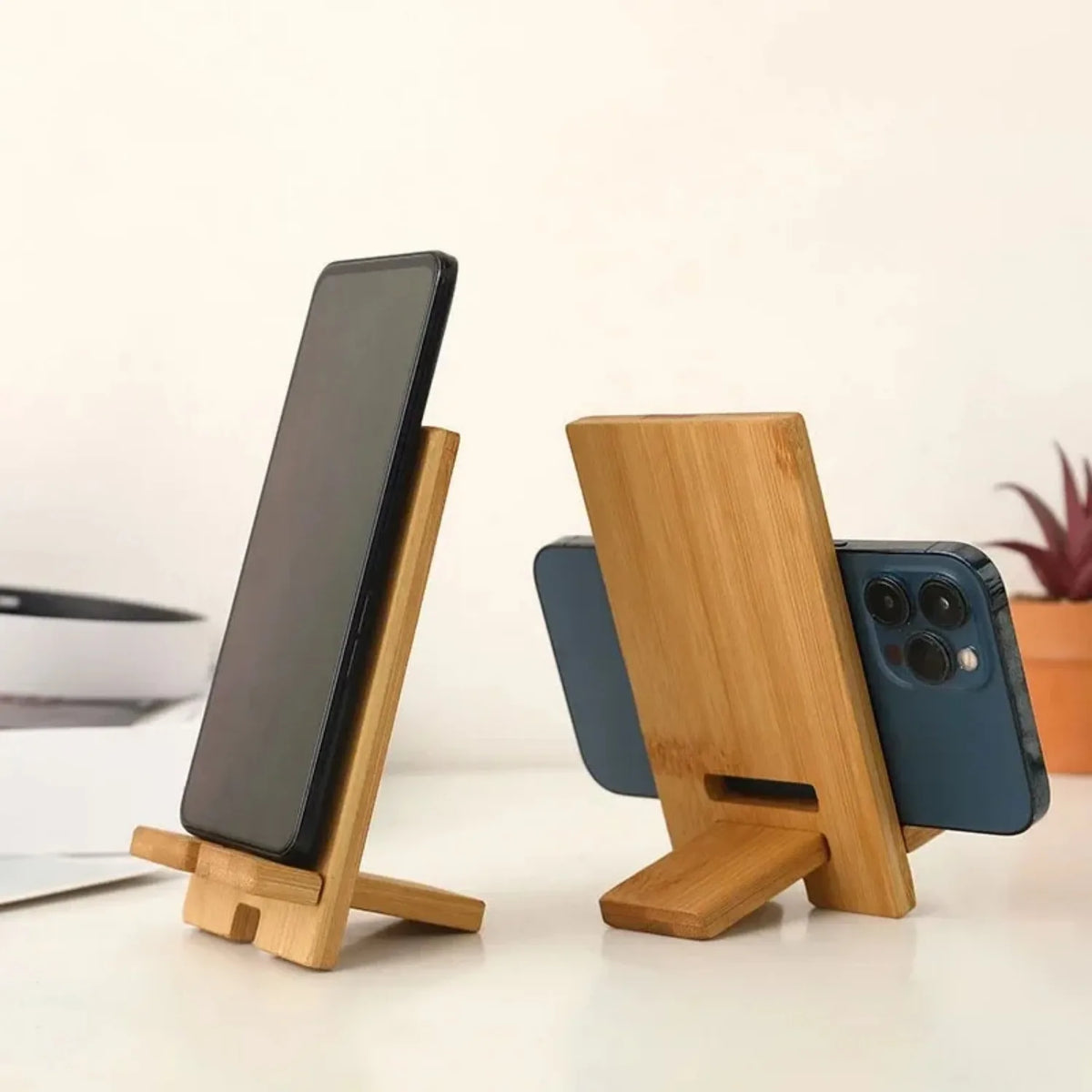 Bamboo Wireless Charging Phone Stand – charging indicator light