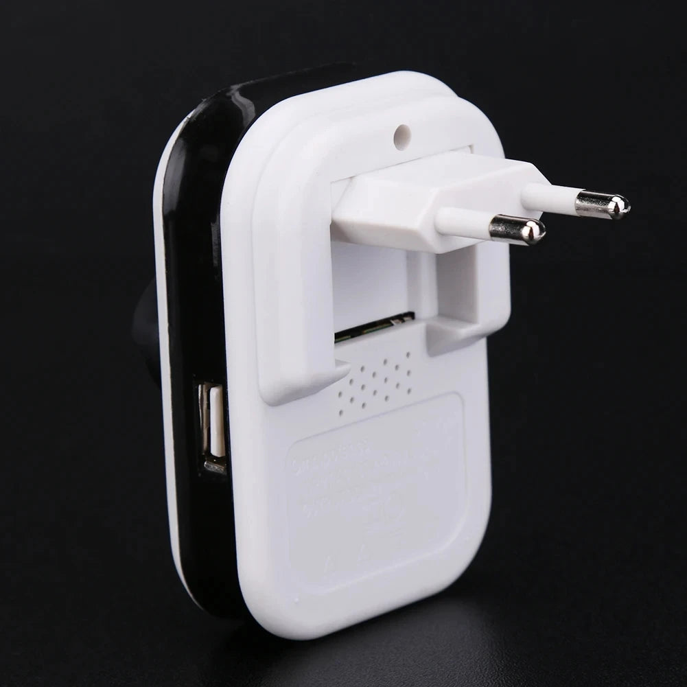 LCD Smart Battery Charger – size comparison