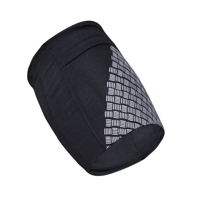 Black knee pad with geometric pattern for Macroupta Application Position Model G139