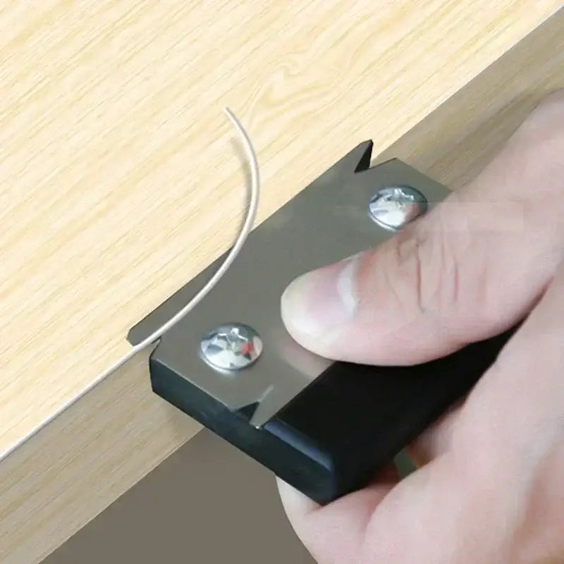 Handheld trimming knife tool with sharp blade for cutting and trimming edges