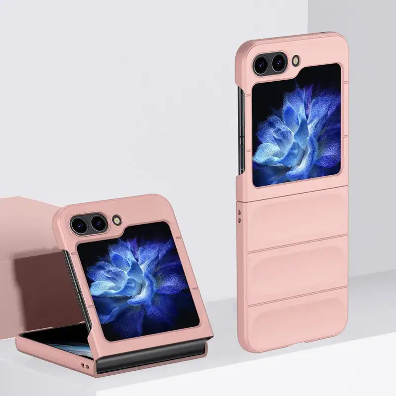 Foldable smartphone with pink exterior and blue floral display, Zou Yuan Yuan case